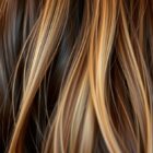 Włosy puszą się po myciu: przyczyny, które warto znać, i skuteczne metody ograniczania puszenia