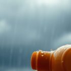 SPF w deszczu i pochmurny dzień: jak skutecznie chronić skórę mimo niepogody