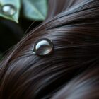 Gliceryna w kosmetykach do włosów: jak nawilżać i chronić pasma bez efektu puszenia się