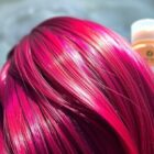 Jak myć włosy po farbowaniu, by przedłużyć trwałość koloru i zapobiegać uszkodzeniom